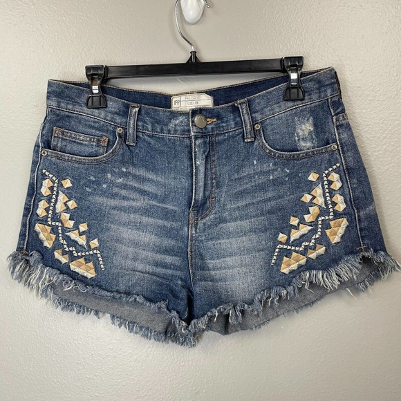 Free People Tulum Jean Shorts Women 28 Blue Embroidered Aztec Raw Hem Distressed - Picture 1 of 10